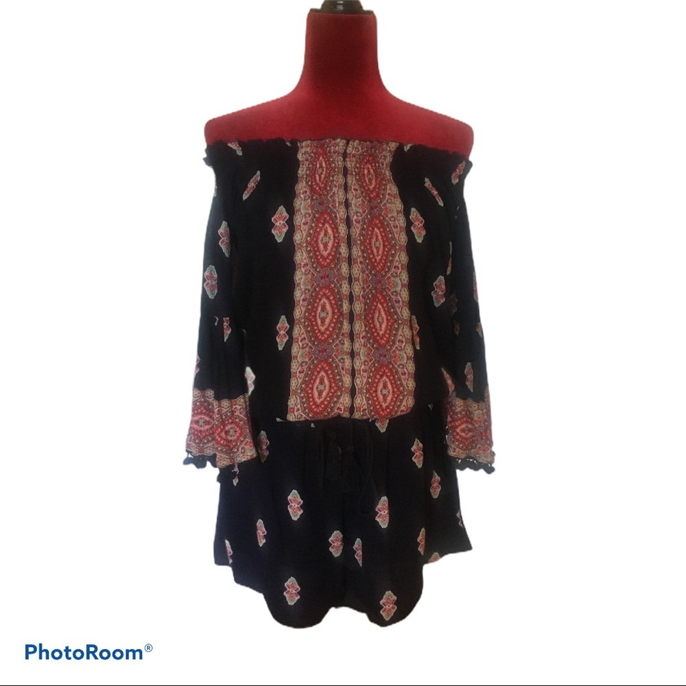 💙NWOT Lilka Vada Paisley Romper